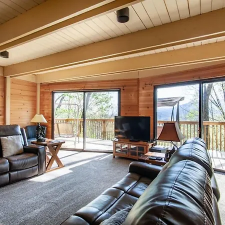 Bear View Chalet With Hot Tub And Near Ober Gatlinburg Exterior photo