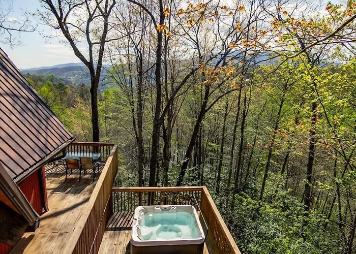 Bear View Chalet With Hot Tub And Near Ober