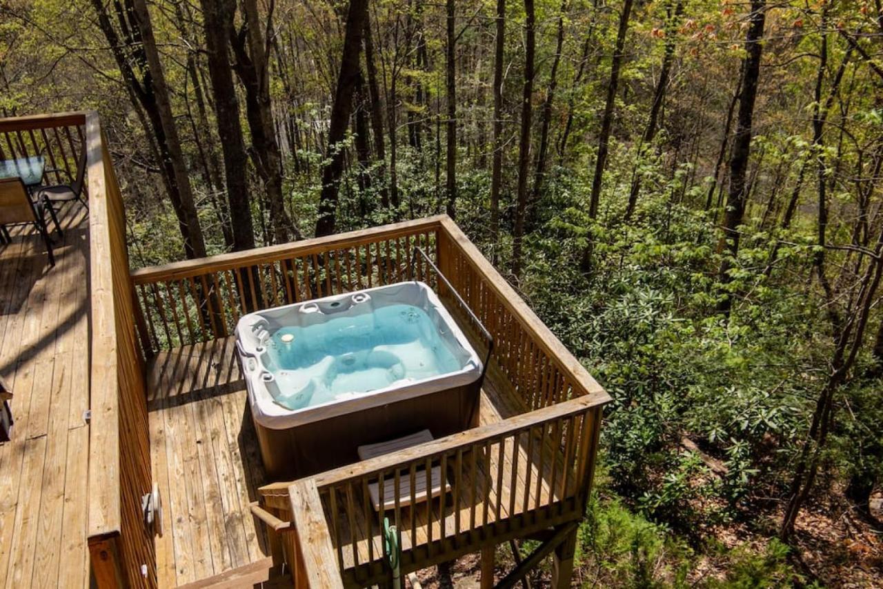 Bear View With Hot Tub And Near Ober Gatlinburg