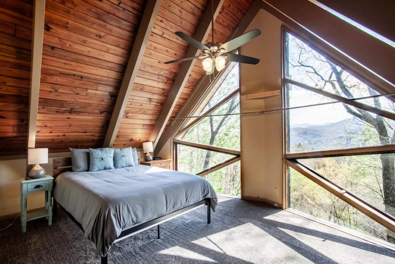 Bear View With Hot Tub And Near Ober Holiday home Gatlinburg